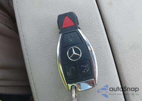 2017 Mercedes-Benz C 300 4Matic из США, поврежденный, VIN WDDWJ4KB1HF362382